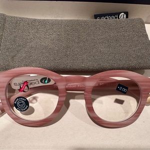 Pink Peepers readers 2.0